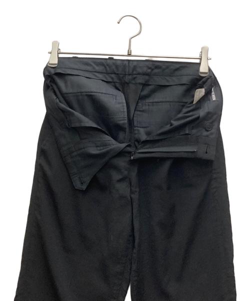 ISSEY MIYAKE MEN（イッセイミヤケメン）ISSEY MIYAKE MEN (イッセイミヤケメン) テーパードスラックス ブラック サイズ:1の古着・服飾アイテム