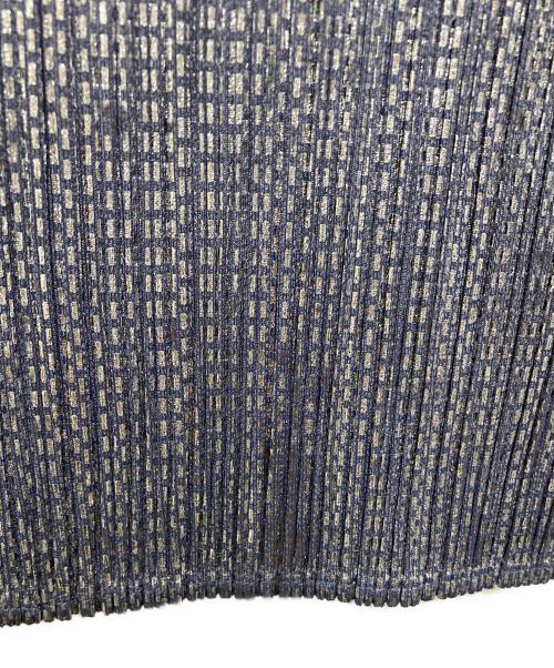 PLEATS PLEASE（プリーツプリーズ）PLEATS PLEASE (プリーツプリーズ) ノースリーブメタリックプリーツカットソー シルバー サイズ:3の古着・服飾アイテム