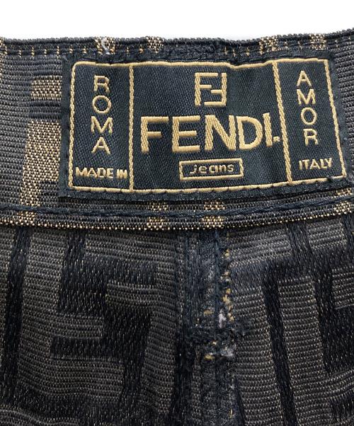 FENDI JEANS（フェンディ ジーンズ）FENDI jeans (フェンディ ジーンズ) ズッカ柄ショートパンツ ブラウン サイズ:27の古着・服飾アイテム