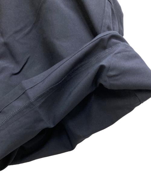 meanswhile（ミーンズワイル）meanswhile (ミーンズワイル) Luggage Cargo Shorts ネイビー サイズ:4の古着・服飾アイテム