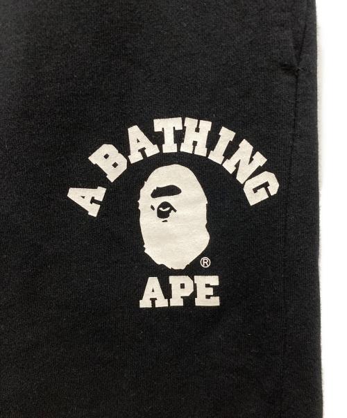 A BATHING APE（ア ベイシング エイプ）A BATHING APE (ア ベイシング エイプ) COLLEGE WIDE FIT SWEAT PANTS ブラック サイズ:Mの古着・服飾アイテム