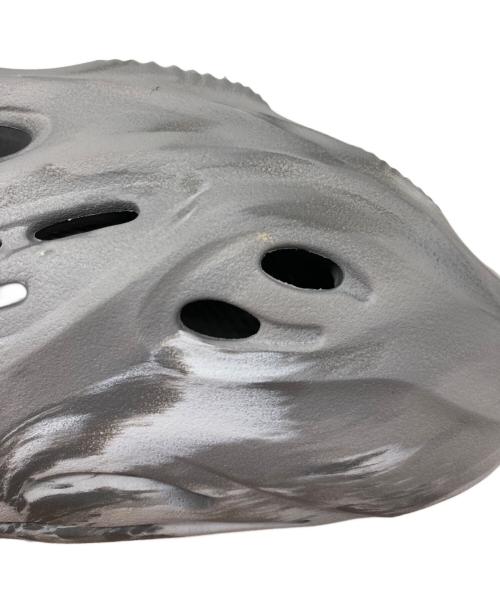 adidas（アディダス）adidas (アディダス) YEEZY Foam Runner GRANITE グレー サイズ:27.5cmの古着・服飾アイテム