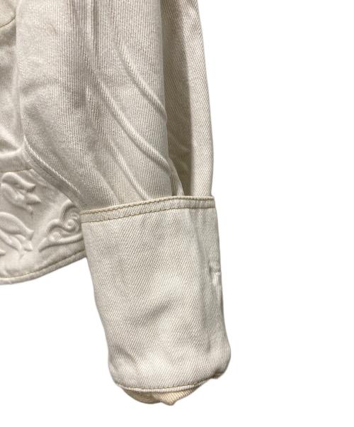 Mame Kurogouchi（マメクロゴウチ）mame kurogouchi (マメクロゴウチ) Floral Embossed Short Denim Jacket ホワイト サイズ:1の古着・服飾アイテム