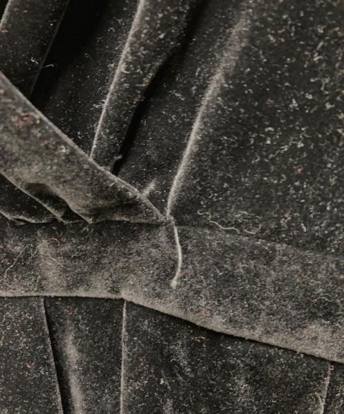 HER LIP TO（ハーリップトゥ）HER LIP TO (ハーリップトゥ) Embroidered Velour Midi Dress ブラック サイズ:Mの古着・服飾アイテム