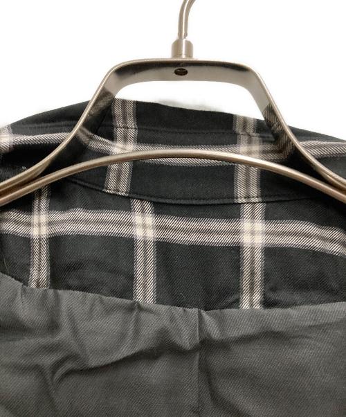 Maison MIHARA YASUHIRO（メゾン ミハラ ヤスヒロ）Maison MIHARA YASUHIRO (メゾン ミハラ ヤスヒロ) シャツレイヤードストライプジャケット ブラック サイズ:38の古着・服飾アイテム