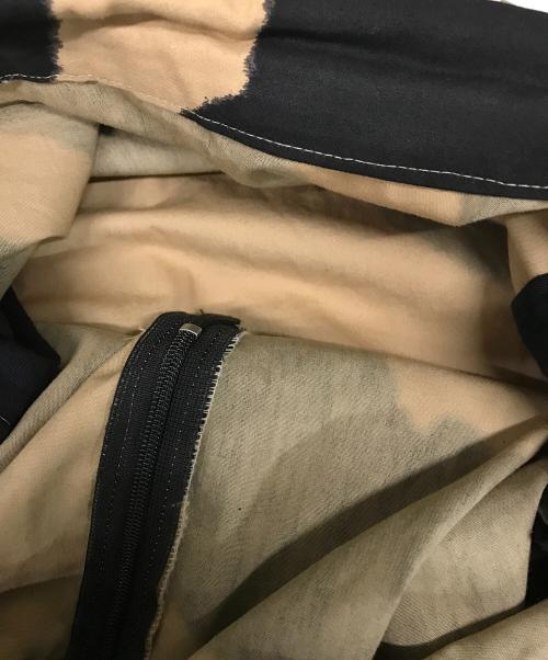 Maison MIHARA YASUHIRO（メゾン ミハラ ヤスヒロ）Maison MIHARA YASUHIRO (メゾン ミハラ ヤスヒロ) ホルスタインフレアスカート ブラック×ベージュ サイズ:36の古着・服飾アイテム