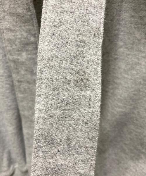 ELIZAVETA RAKHMANKULOVA（エリザベータ）ELIZAVETA RAKHMANKULOVA (エリザベータ) 半袖フーディ― グレー サイズ:Sの古着・服飾アイテム