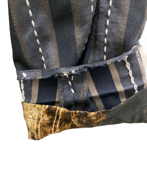 CHRISTIAN DADA（クリスチャンダダ）CHRISTIAN DADA (クリスチャンダダ) デザイン加工ストライプテーラードジャケット グレー×ネイビー サイズ:46の古着・服飾アイテム