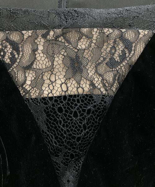 HER LIP TO（ハーリップトゥ）Her lip to (ハーリップトゥ) Royce Velour Long Dress ブラック サイズ:Mの古着・服飾アイテム