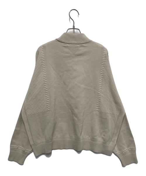 yashiki（ヤシキ）yashiki (ヤシキ) Akisora Mock neck Knit ベージュの古着・服飾アイテム