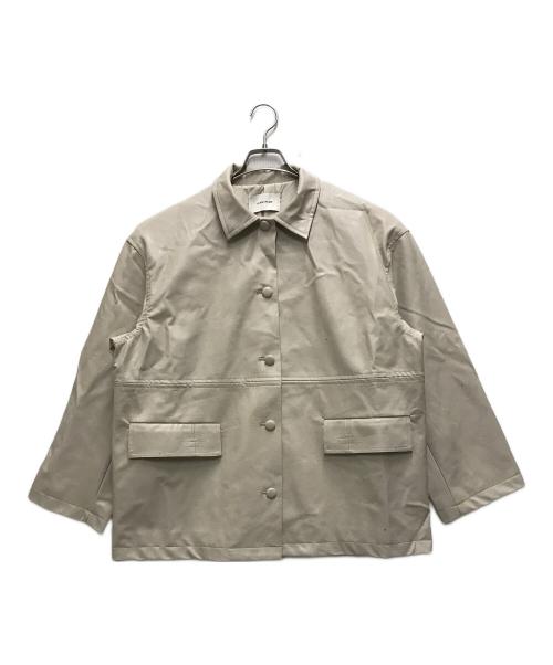 la peau de gem（ラポドゥジェム）la peau de gem (ラポドゥジェム) eco leather jacket ベージュ サイズ:FREEの古着・服飾アイテム