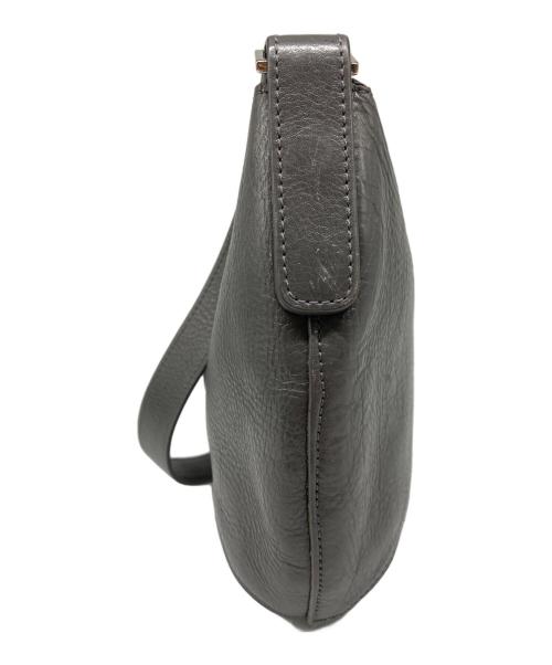 HIROFU（ヒロフ）HIROFU (ヒロフ) レザーショルダーバッグ グレーの古着・服飾アイテム