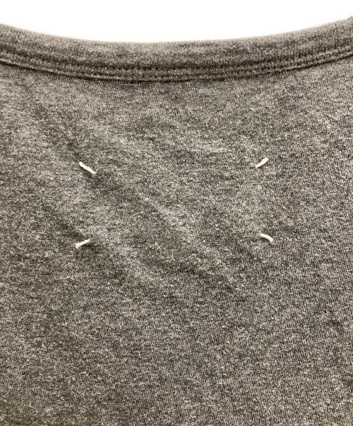 Maison Margiela（メゾンマルジェラ）Maison Margiela (メゾンマルジェラ) コットンジャージーメランジクルーネックS/Sロゴカットソー グレー サイズ:SIZE 52の古着・服飾アイテム