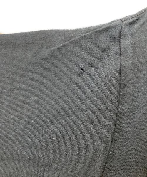 UNDERCOVER（アンダーカバー）UNDERCOVER (アンダーカバー) UロゴプリントTシャツ ブラック サイズ:Ⅿの古着・服飾アイテム