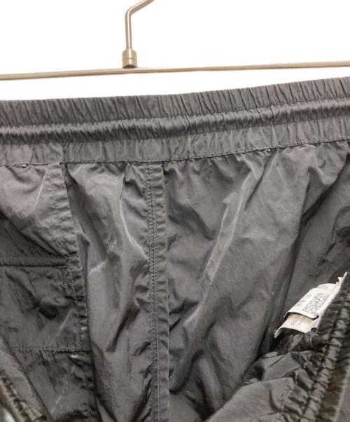 C.P COMPANY（シーピーカンパニー）C.P COMPANY (シーピーカンパニー) Chrome-R Cargo Shorts ブラック サイズ:不明の古着・服飾アイテム