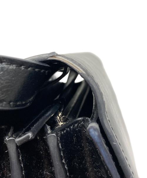 FOLNUA（フォルニュア）FOLNUA (フォルニュア) TRIBAG ショルダーバック ブラックの古着・服飾アイテム