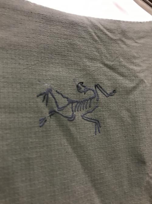 ARC'TERYX（アークテリクス）ARC'TERYX (アークテリクス) SYSTEM A CHEXA HYBRID VEST グレー サイズ:Mの古着・服飾アイテム