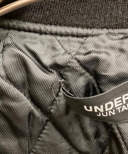 UNDERCOVER（アンダーカバー）UNDERCOVER (アンダーカバー) ロゴワッペンパフスリーブスタジャン ブラック サイズ:2の古着・服飾アイテム