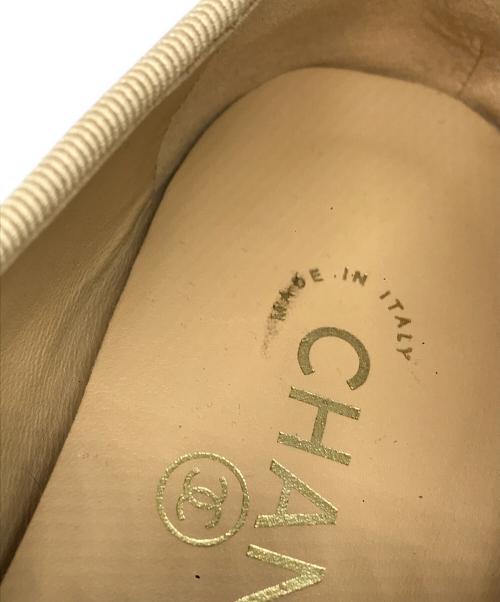 CHANEL（シャネル）CHANEL (シャネル) キャップトゥバレエパンプス ベージュ サイズ:37の古着・服飾アイテム