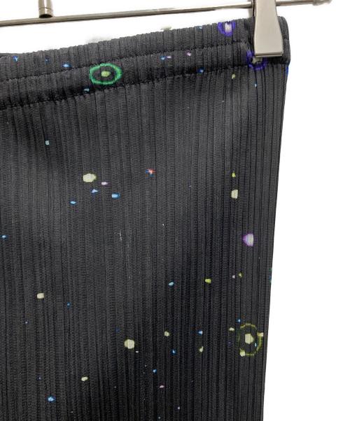 PLEATS PLEASE（プリーツプリーズ）PLEATS PLEASE (プリーツプリーズ) 横尾美美 コスモ柄プリーツパンツ ブラック サイズ:不明の古着・服飾アイテム