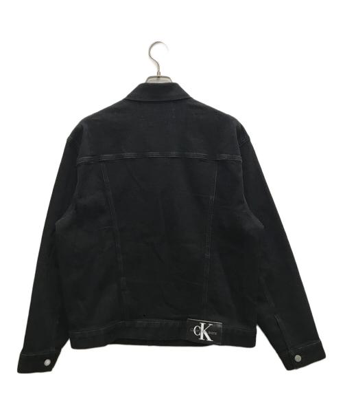 Calvin Klein Jeans（カルバンクラインジーンズ）Calvin Klein Jeans (カルバンクラインジーンズ) ロゴブラックデニムジャケット ブラック サイズ:Sの古着・服飾アイテム