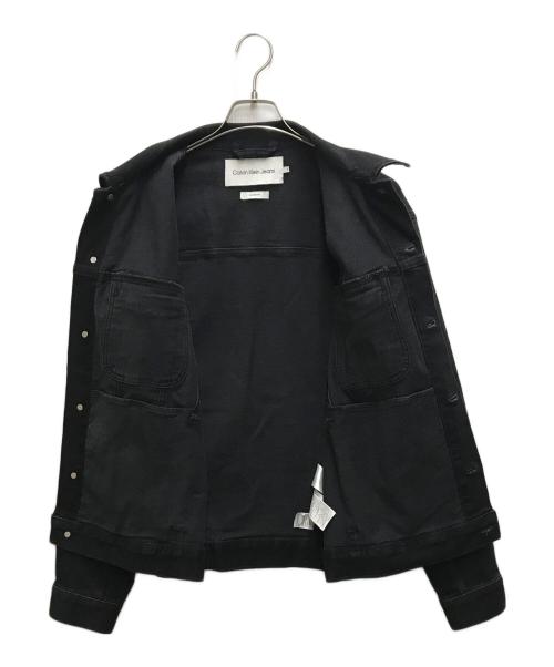 Calvin Klein Jeans（カルバンクラインジーンズ）Calvin Klein Jeans (カルバンクラインジーンズ) ロゴブラックデニムジャケット ブラック サイズ:Sの古着・服飾アイテム