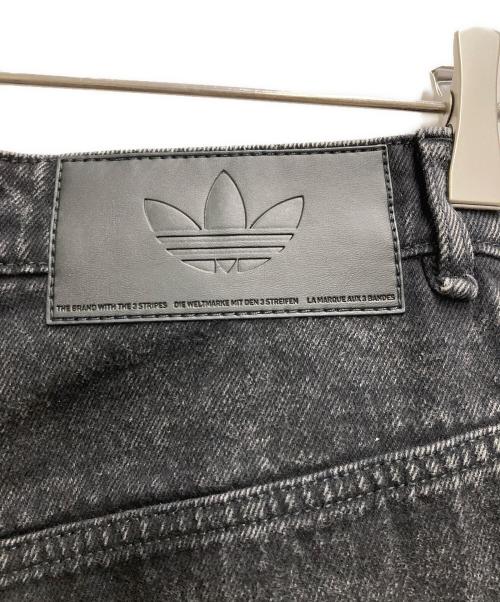 adidas（アディダス）adidas (アディダス) DENIM FIREBIRD SHORTS ブラック サイズ:28の古着・服飾アイテム