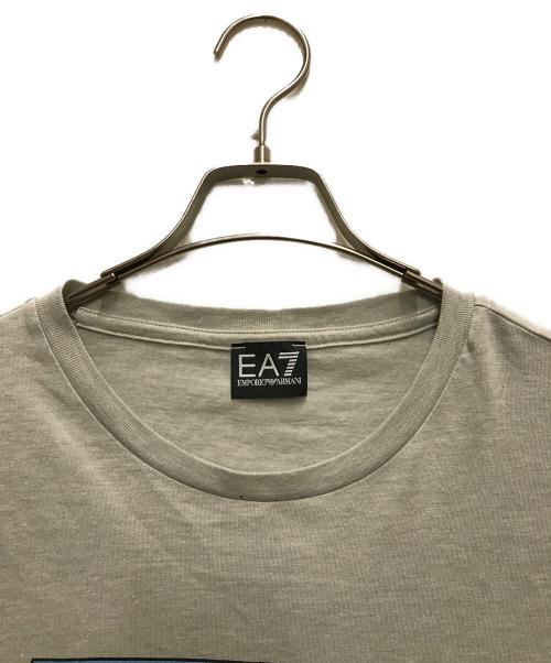 EA7（イーエーセブン）EA7 (イーエーセブン) ロゴプリントTシャツ グレー サイズ:Lの古着・服飾アイテム