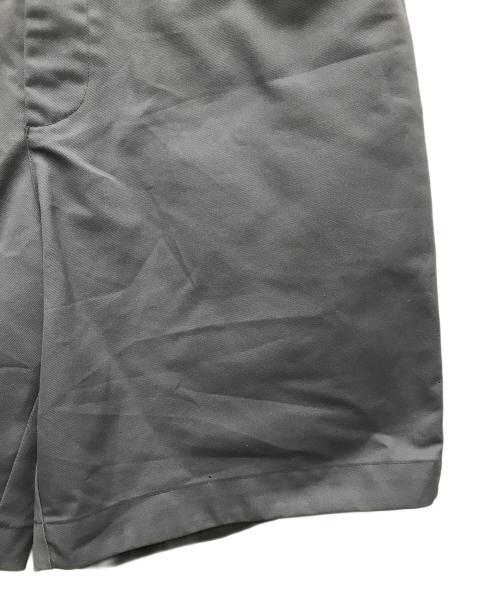 GR10K（ジーアールテンケー）GR10K (ジーアールテンケー) KLOPMAN Work Shorts グレー サイズ:50の古着・服飾アイテム
