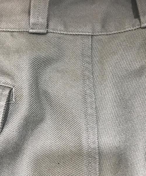 BLURHMS（ブラームス）BLURHMS (ブラームス) Cotton Serge 47 Pants カーキ サイズ:3の古着・服飾アイテム