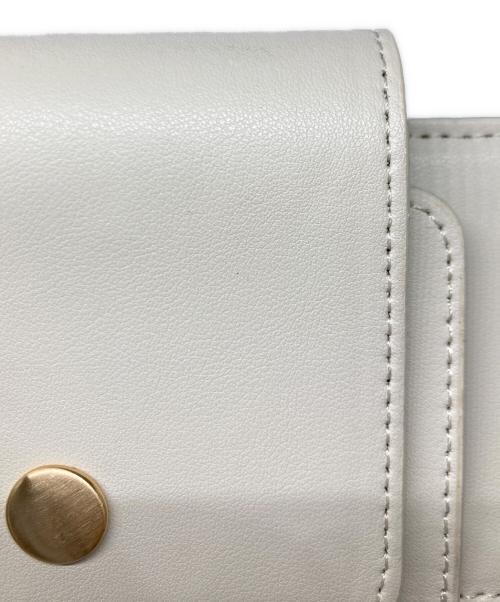 osoi（オソイ）osoi (オソイ) バングルリング ショルダーバッグ レザー ホワイトの古着・服飾アイテム