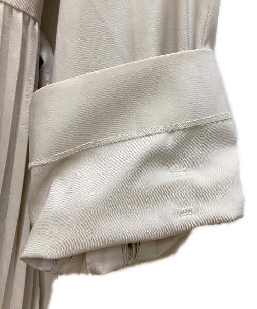 CELFORD（セルフォード）CELFORD (セルフォード) プリーツデザイントレンチコート ホワイト サイズ:38の古着・服飾アイテム