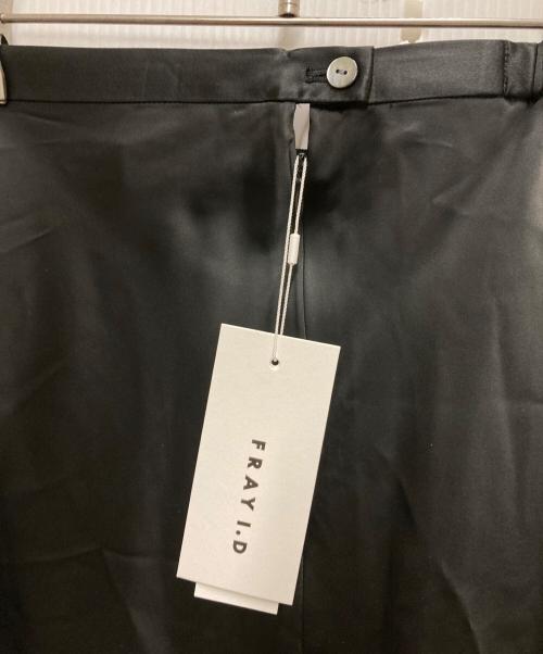 FRAY ID（フレイ アイディー）FRAY ID (フレイ アイディー) アセテートサテンバイアススカート ブラックの古着・服飾アイテム