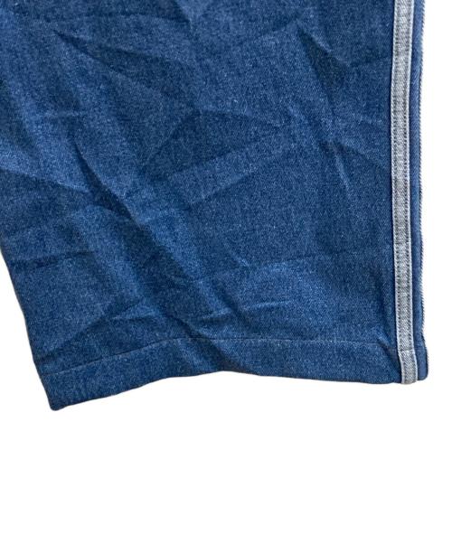 adidas（アディダス）adidas (アディダス) アディカラー デニム スリーストライプス トラックパンツ ブルー サイズ:W30の古着・服飾アイテム