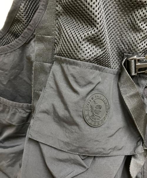 EVISEN SKATEBOARDS（エビセン スケートボード）Evisen Skateboards (エビセン スケートボード) BATTLE PHISH VEST ブラック サイズ:不明の古着・服飾アイテム