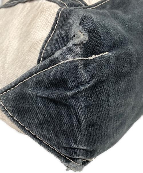 L.L.Bean（エルエルビーン）L.L.Bean (エルエルビーン) REMI RELIEF (レミレリーフ) ダメージ加工ミニトートバッグ ホワイト×ネイビーの古着・服飾アイテム