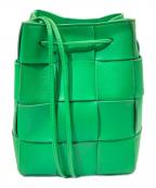 BOTTEGA VENETAボッテガベネタ）の古着「スモールカセットバケットバッグ」｜グリーン