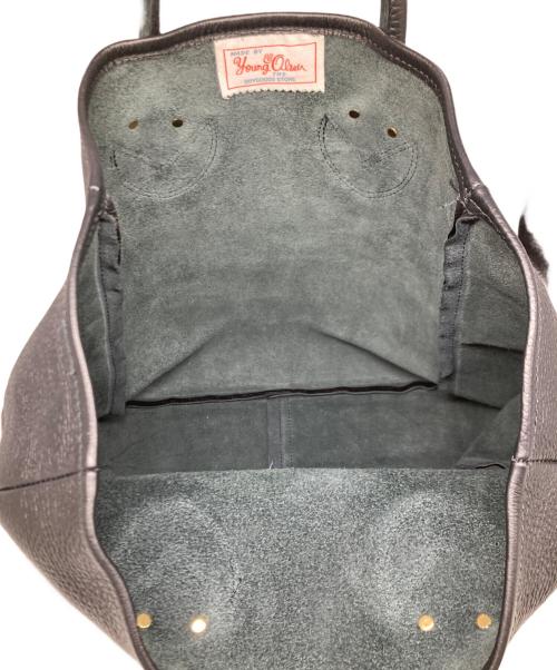 YOUNG & OLSEN The DRYGOODS STORE（ヤングアンドオルセン ザ ドライグッズストア）YOUNG & OLSEN The DRYGOODS STORE (ヤングアンドオルセン ザ ドライグッズストア) EMBOSSED LEATHER TOTE M ブラックの古着・服飾アイテム