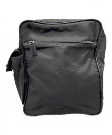 PRADA（プラダ）の古着「サイドロゴプレートショルダーバッグ」｜ブラック