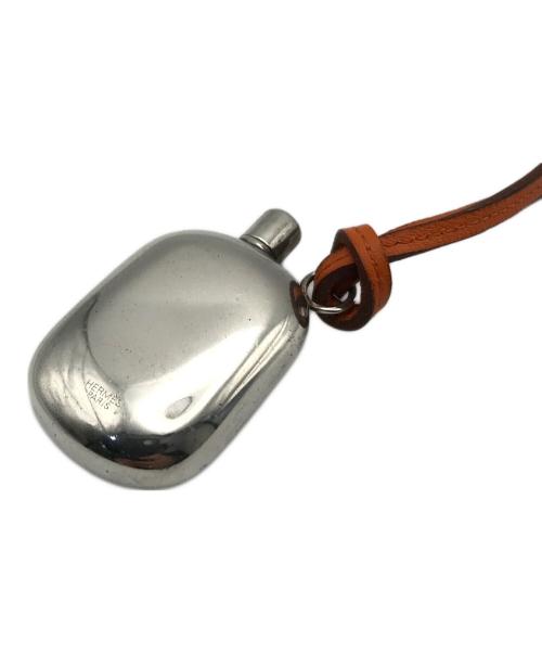 HERMES（エルメス）HERMES (エルメス) パフュームボトルペンダント オレンジ×シルバーの古着・服飾アイテム