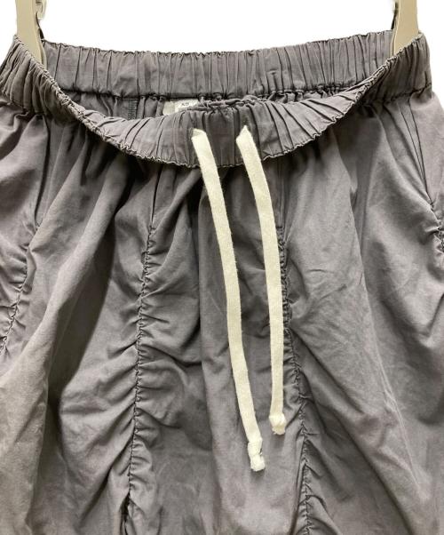 COMME des GARCONS COMME des GARCONS（コムデギャルソン コムデギャルソン）COMME des GARCONS COMME des GARCONS (コムデギャルソン コムデギャルソン) ギャザーボリュームフレアスカート グレー サイズ:XSの古着・服飾アイテム