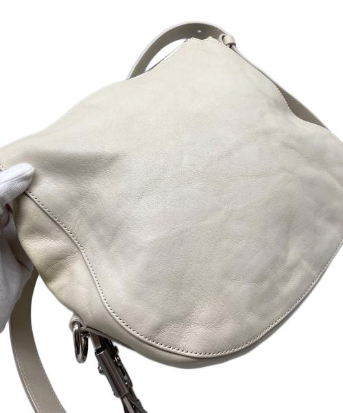 BURBERRY（バーバリー）BURBERRY (バーバリー) knight bag ホワイトの古着・服飾アイテム