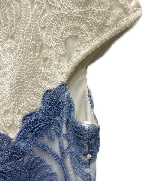 TADASHI SHOJI（タダシ ショージ）TADASHI SHOJI (タダシ ショージ) ジャガードドレス ホワイト×ブルーの古着・服飾アイテム
