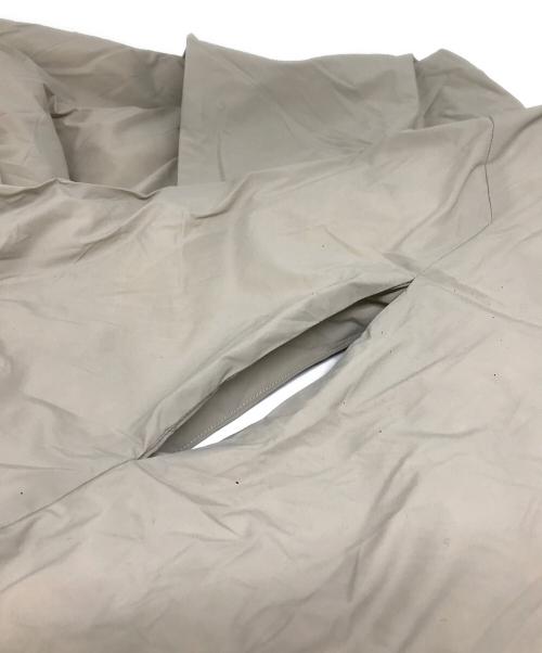 ARC'TERYX VEILANCE（アークテリクスヴェイランス）ARC'TERYX VEILANCE (アークテリクスヴェイランス) CONDUIT DOWN SCARF ベージュの古着・服飾アイテム