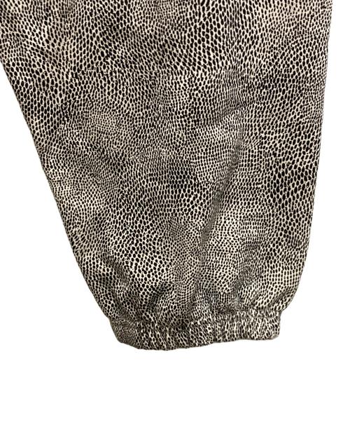 SUPREME（シュプリーム）SUPREME (シュプリーム) SMALL BOX SWEATPANT SNAKESKIN ベージュ サイズ:Sの古着・服飾アイテム