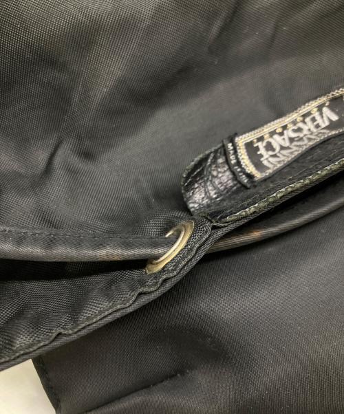 GIANNI VERSACE（ジャンニ・ヴェルサーチ）GIANNI VERSACE (ジャンニ・ヴェルサーチ) メデューサ刺繍ナイロンリュック ブラックの古着・服飾アイテム