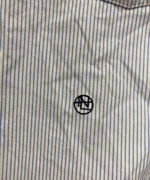 nanamica（ナナミカ）nanamica (ナナミカ) Regular Collar Stripe Wind Shirt スカイブルー サイズ:XSの古着・服飾アイテム