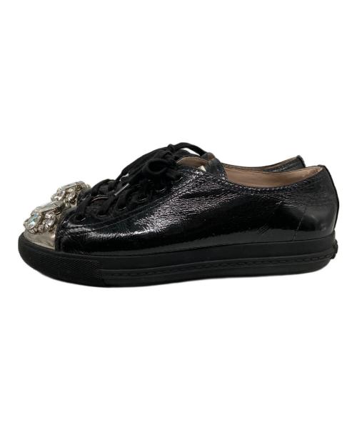 MIU MIU（ミュウミュウ）MIU MIU (ミュウミュウ) ビジューエナメルスニーカー ブラック サイズ:38の古着・服飾アイテム