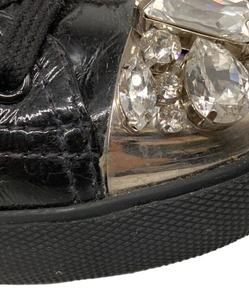 MIU MIU（ミュウミュウ）MIU MIU (ミュウミュウ) ビジューエナメルスニーカー ブラック サイズ:38の古着・服飾アイテム