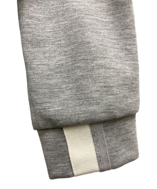 HERNO（ヘルノ）HERNO (ヘルノ) ハイブリッドライトダウンパーカー ホワイト サイズ:42の古着・服飾アイテム